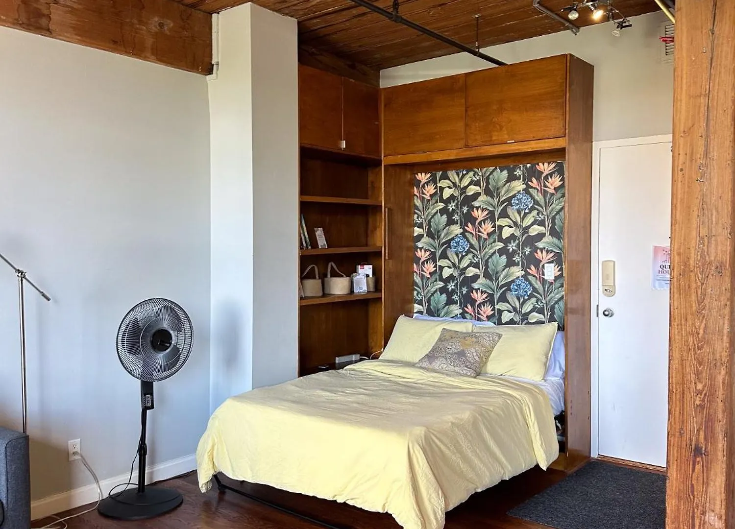 Cozy West End Studio Toronto Lägenhet