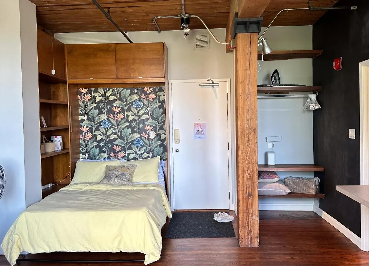 Cozy West End Studio Toronto